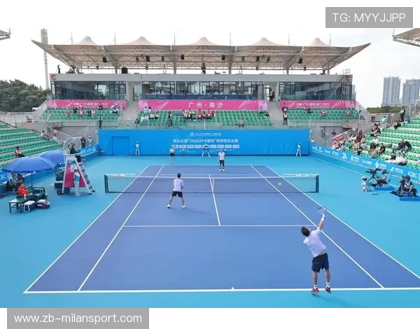 网球五连Ace,观众喝彩不断——巅峰对决背后的精彩瞬间 网球五连Ace,观众喝彩不断——巅峰对决背后的精彩瞬间