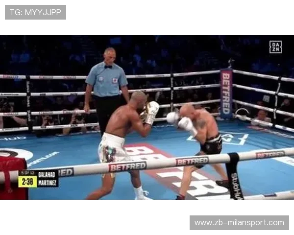 拳击重击直中下巴,裁判立刻叫停 拳击重击直中下巴,裁判立刻叫停