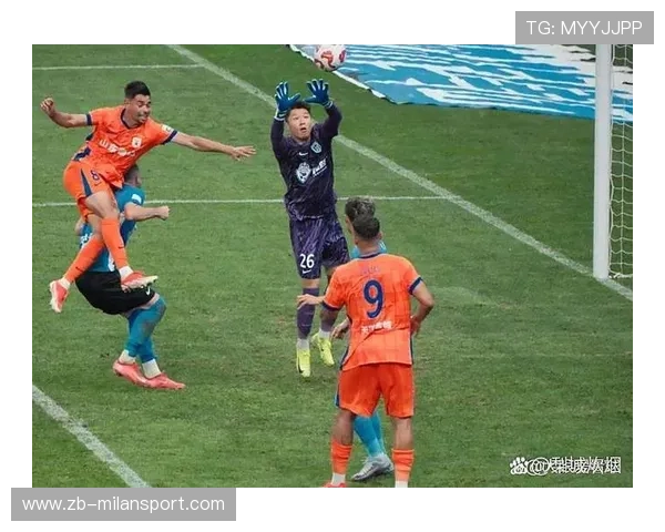 中超沧州外援后腰拦截训练升级,助力球队防守再突破 中超沧州外援后腰拦截训练升级,助力球队防守再突破