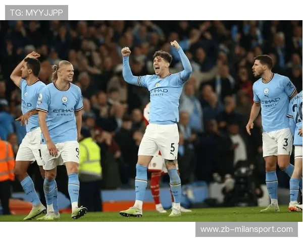 曼城在关键比赛中靠团队配合拿下关键三分的故事