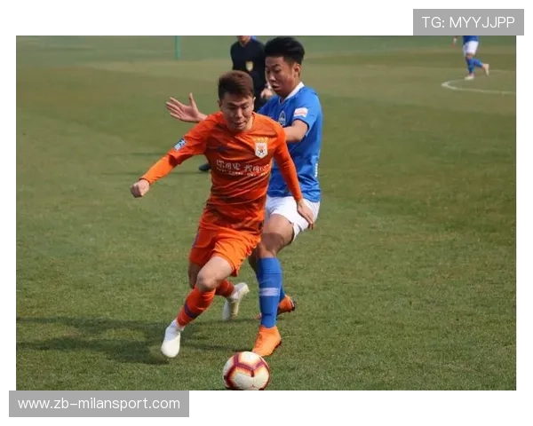 费耶诺德迎新篇章：目标明确，寻觅完美左路防守人选提升队伍平衡